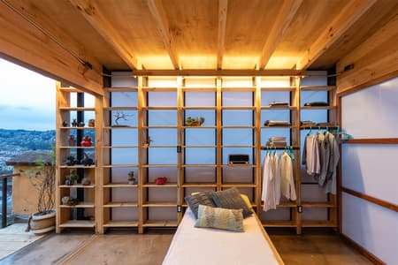 ROOM IN THE AIR